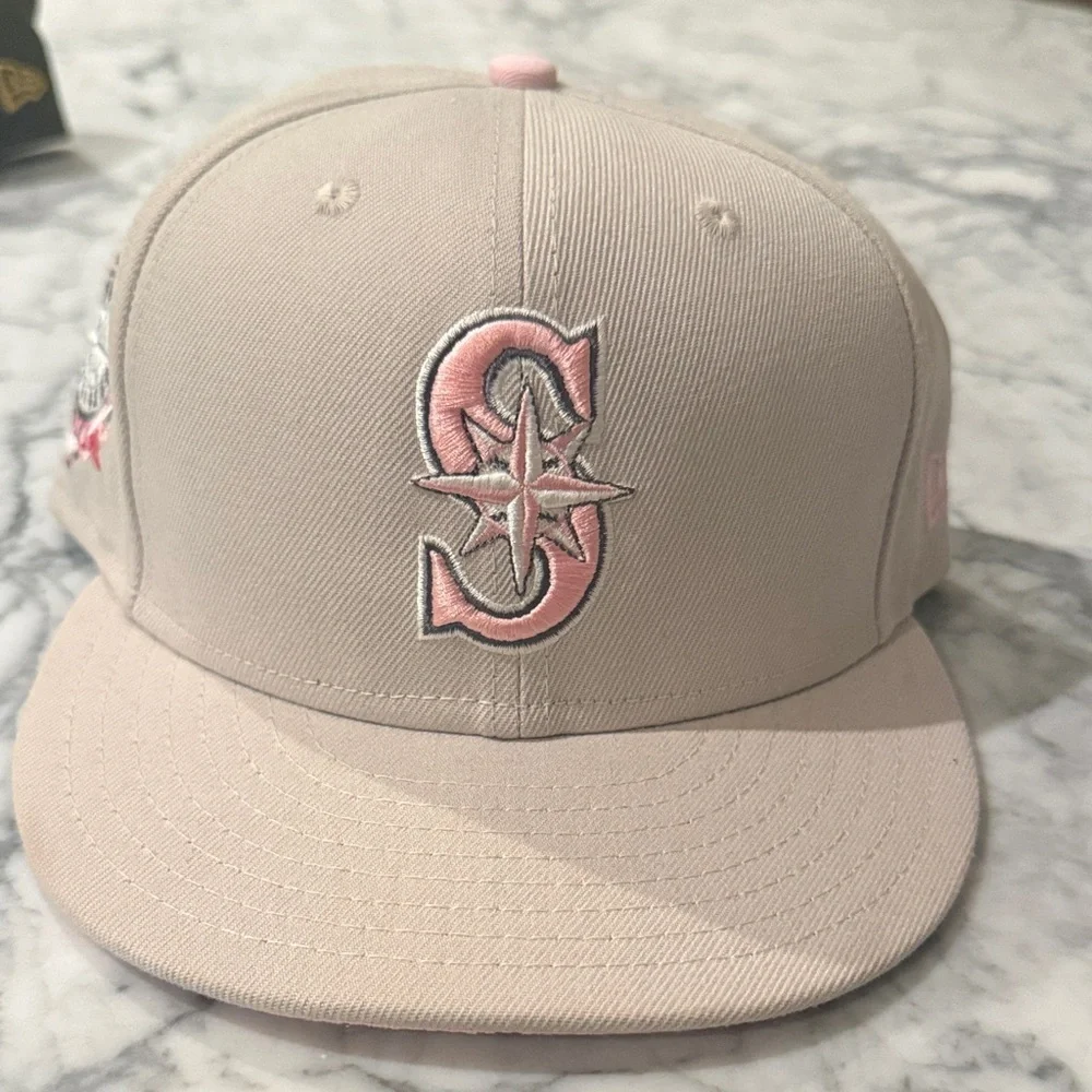 Seattle Mariners Mother’s Day Baseball Cap. - Picture 1 of 7